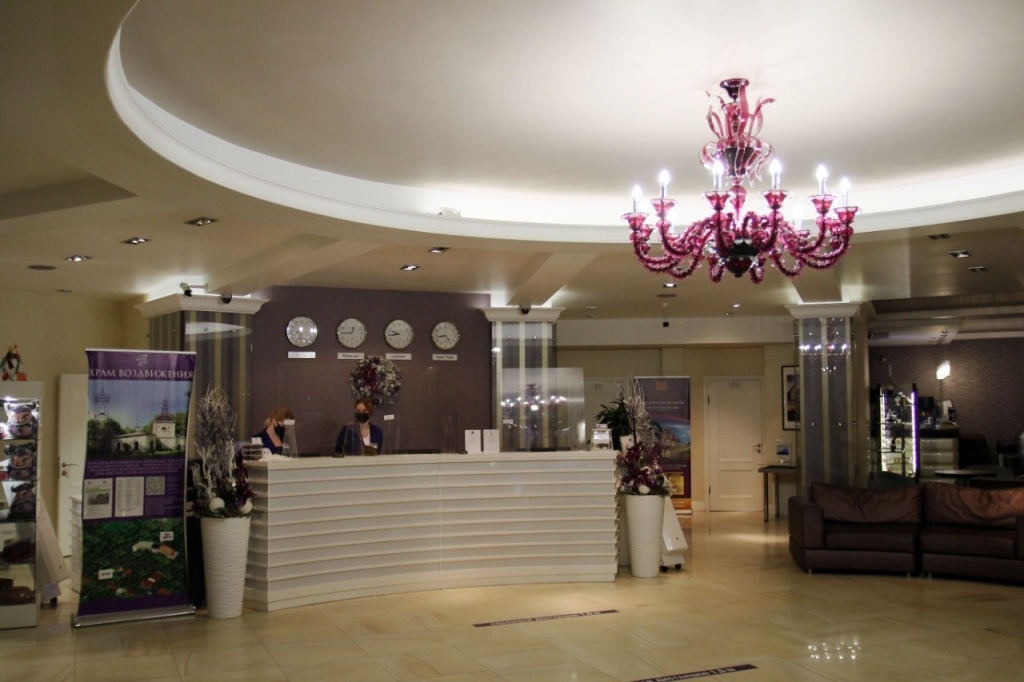 Отели Подмосковья с 13 января перестанут требовать справки о ковиде при заселении